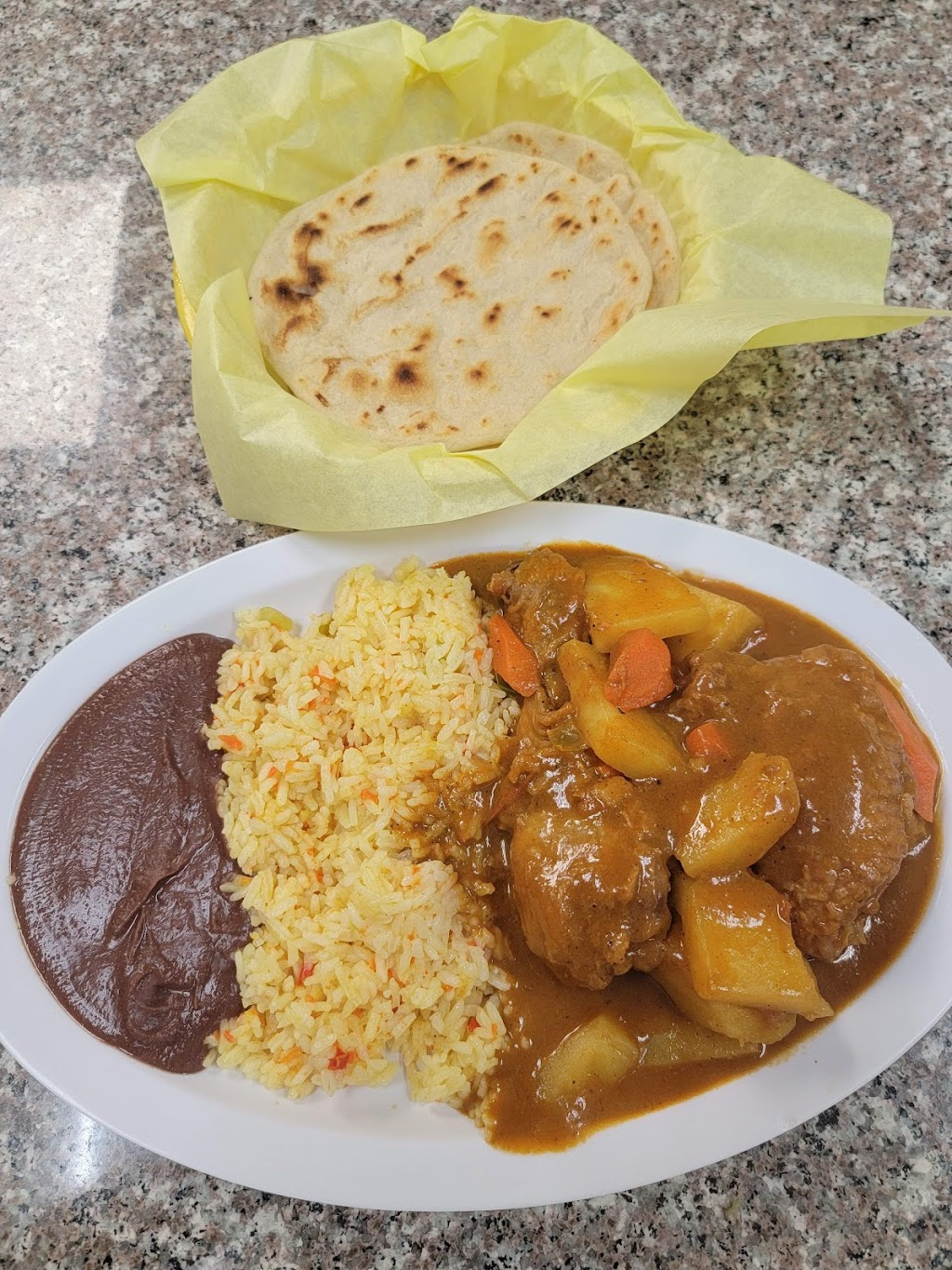 Lemus Restaurant | restaurant | 1309 Chamberlain Ave, Bakersfield, CA 93305, USA | 6613428996 OR +1 661-342-8996