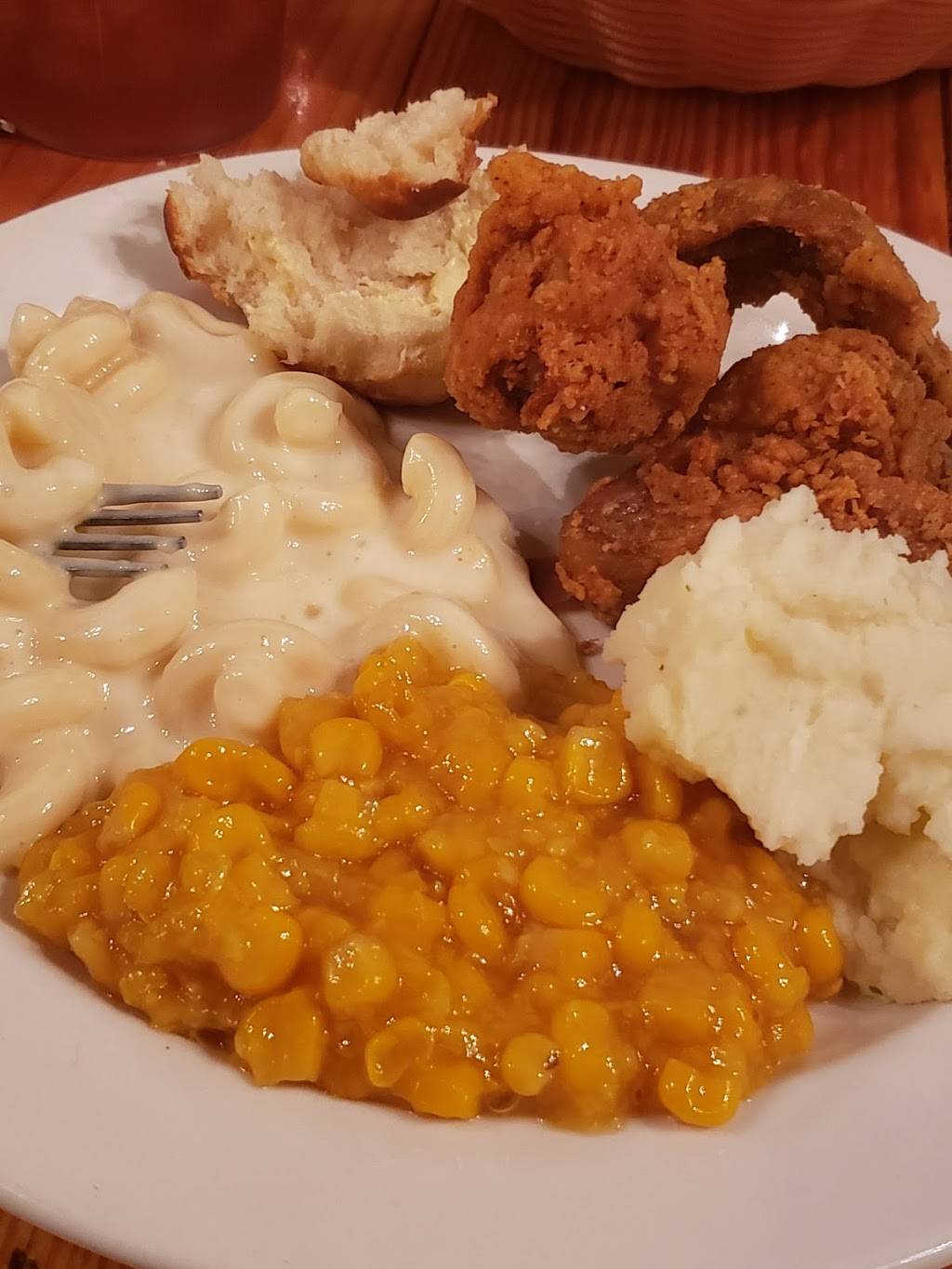 Montgomerys | restaurant | 149 W Oxford St, Pontotoc, MS 38863, USA | 6624893663 OR +1 662-489-3663