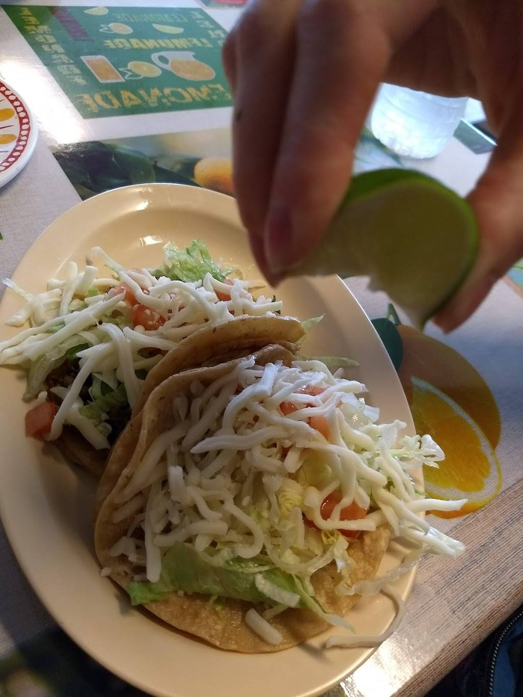 Taqueria Los Naranjos | restaurant | 2109 Lewis Avenue A, Zion, IL 60099, USA | 8477319904 OR +1 847-731-9904