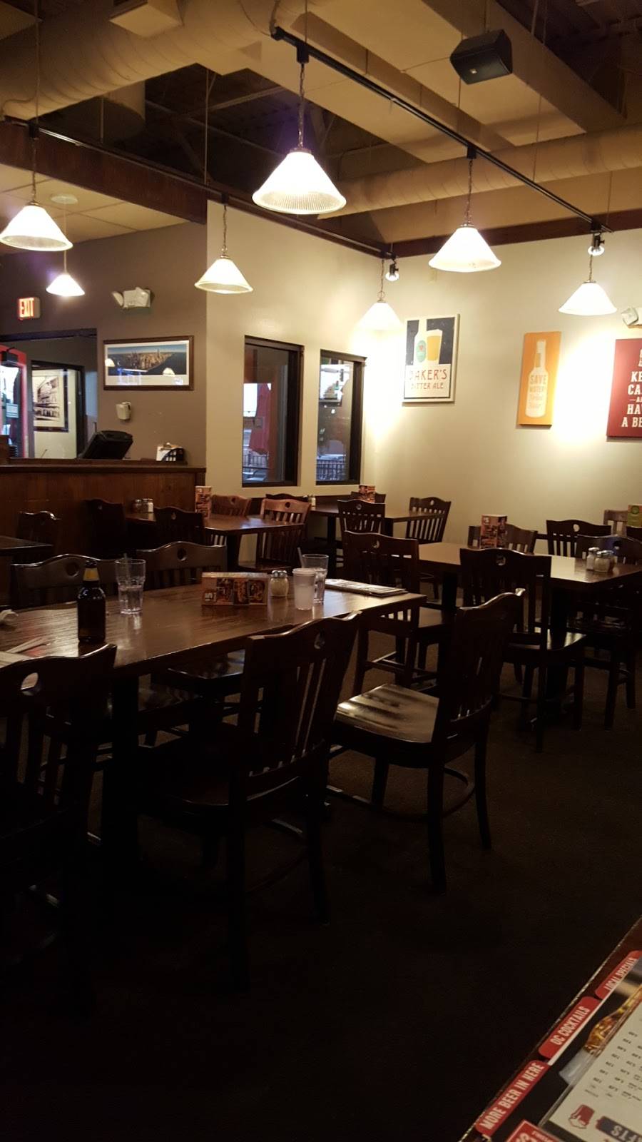 Old Chicago | restaurant | 2643 S 144th St, Omaha, NE 68144, USA | 4023309001 OR +1 402-330-9001