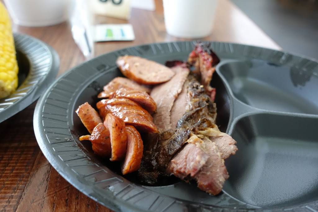 The Salt Lick | restaurant | 3200 Terminal A, 3200 Terminal A E Airfield Dr, Dallas, TX 75261, USA | 9729737303 OR +1 972-973-7303