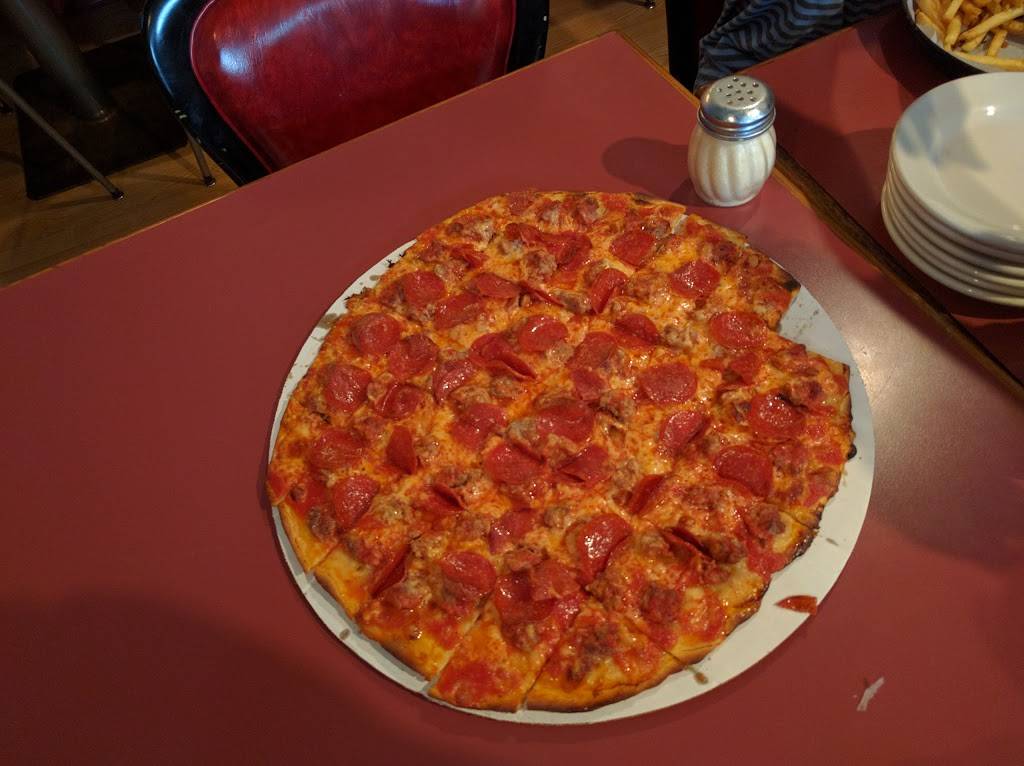 The New Corner Bar & Grill | restaurant | 2349-, 2399 Joe Orr Rd, Lynwood, IL 60411, USA | 7086463905 OR +1 708-646-3905