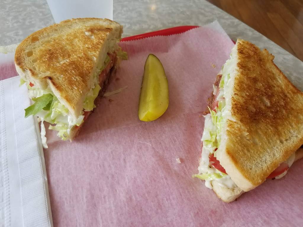 Holly Cafe | restaurant | 204 S Saginaw St, Holly, MI 48442, USA | 2483825307 OR +1 248-382-5307