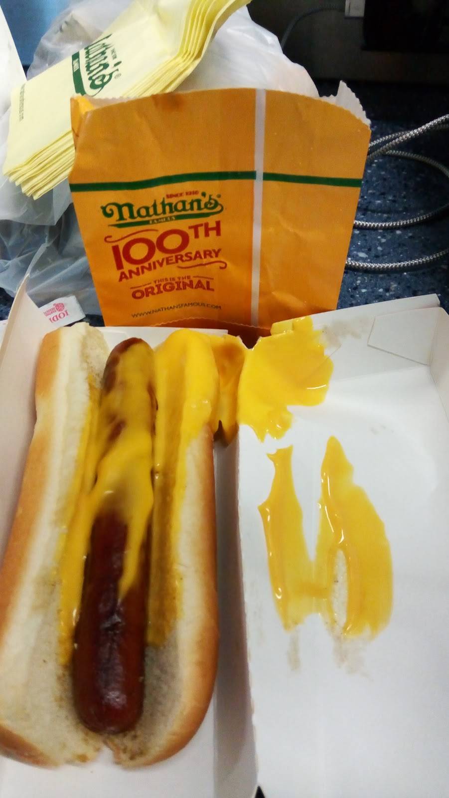 Nathans Famous | restaurant | McCarran International Airport, 5757 Wayne Newton Blvd, Las Vegas, NV 89119, USA | 7022616450 OR +1 702-261-6450