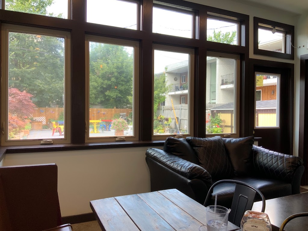 Bite Me Cafe | restaurant | 3292 Main St, Buffalo, NY 14214, USA | 7163819385 OR +1 716-381-9385