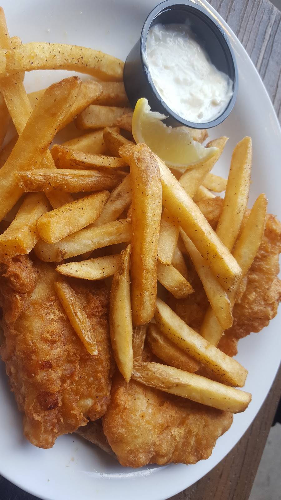 Millers Ale House - Tampa Airport | restaurant | 3860 W Columbus Dr, Tampa, FL 33607, USA | 8133302175 OR +1 813-330-2175