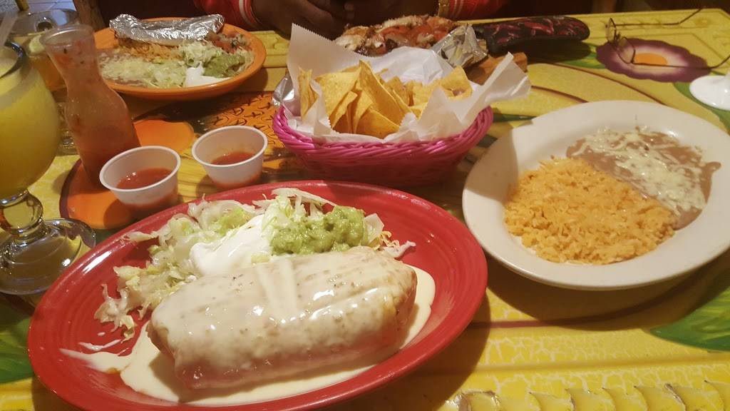 El Patron Mexican Restaurant | restaurant | 629 Chestnut Commons Dr, Elyria, OH 44035, USA | 4403654875 OR +1 440-365-4875