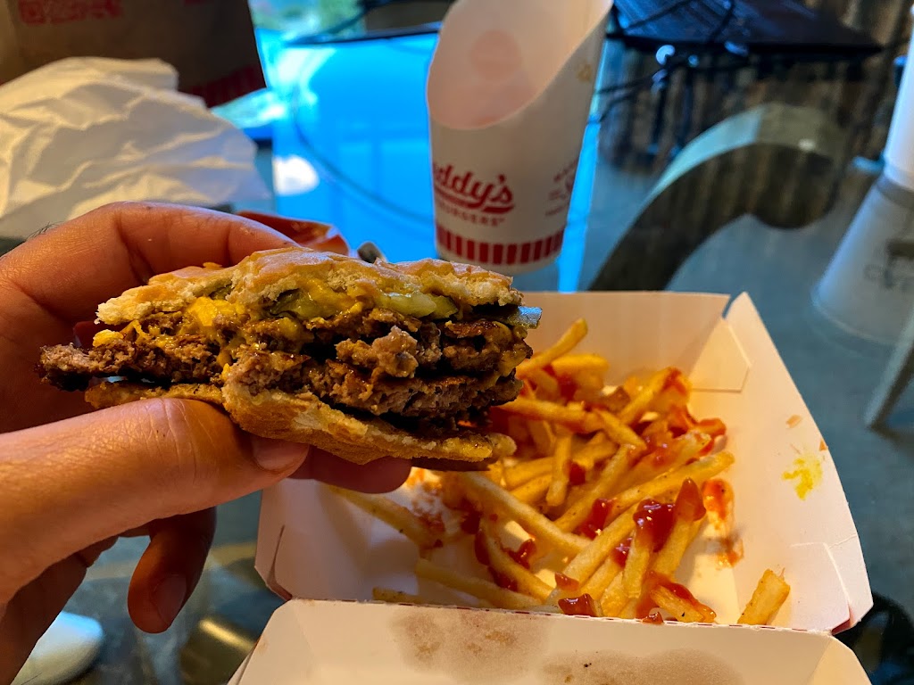 Freddys Frozen Custard & Steakburgers | restaurant | 5628 S Rainbow Blvd, Las Vegas, NV 89118, USA | 7252053495 OR +1 725-205-3495