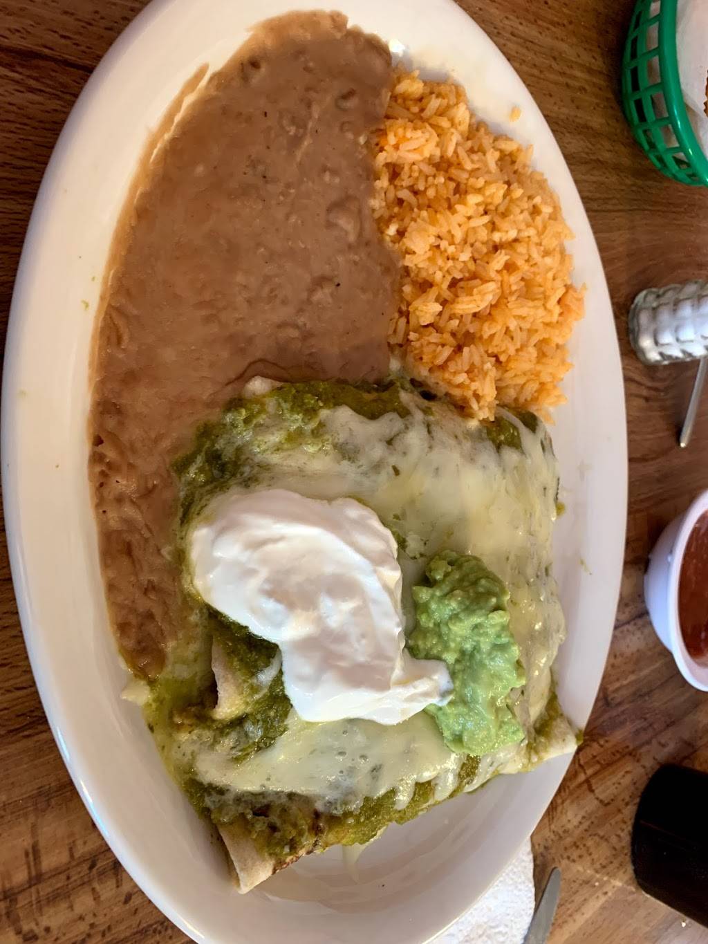 Leticias Mexican Restaurant | restaurant | 107 E Post Office St, Weimar, TX 78962, USA | 9797258602 OR +1 979-725-8602