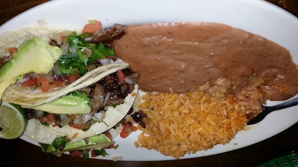 La Playita | restaurant | 3025 Cleburne Rd, Fort Worth, TX 76110, USA | 8172070880 OR +1 817-207-0880