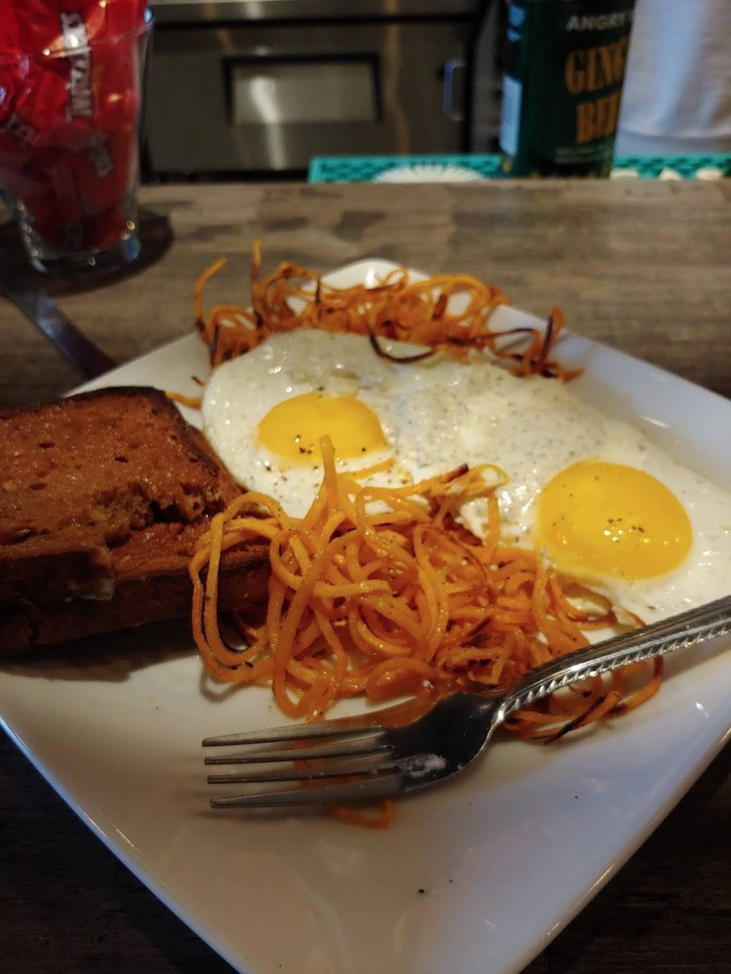 Pepper | restaurant | 114 S Broadway, Green Bay, WI 54303, USA | 9207704010 OR +1 920-770-4010