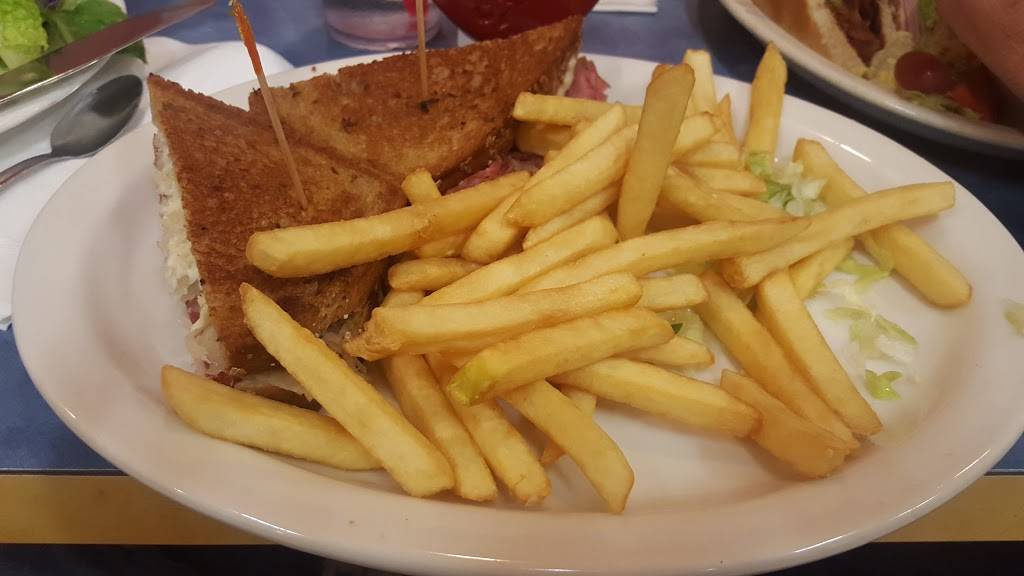 Brandons Diner | restaurant | 2407 S Vineyard Ave, Ontario, CA 91761, USA | 9099473494 OR +1 909-947-3494