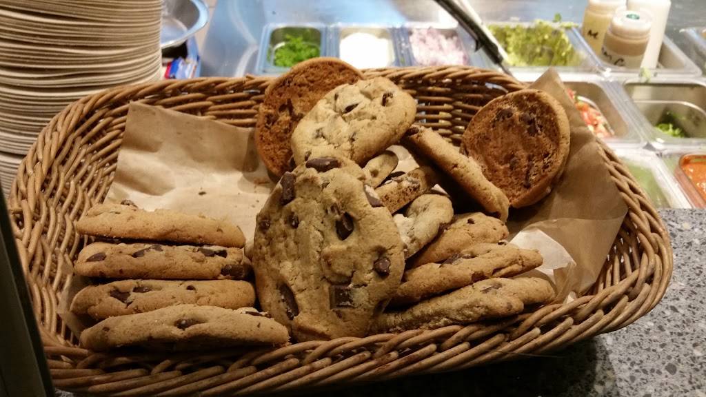 QDOBA Mexican Eats | restaurant | 1408 E Golf Rd Ste A, Schaumburg, IL 60173, USA | 8476195220 OR +1 847-619-5220