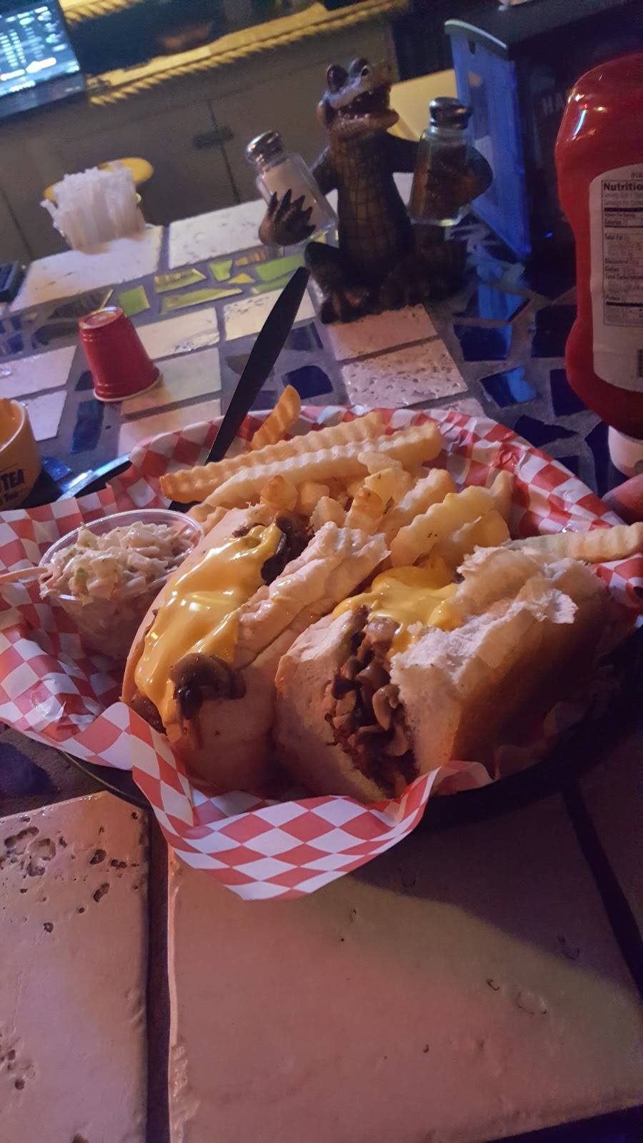 Crocadillos Bar and Grill | restaurant | 109 Fishermans Wharf, Fort Pierce, FL 34950, USA | 7724094495 OR +1 772-409-4495