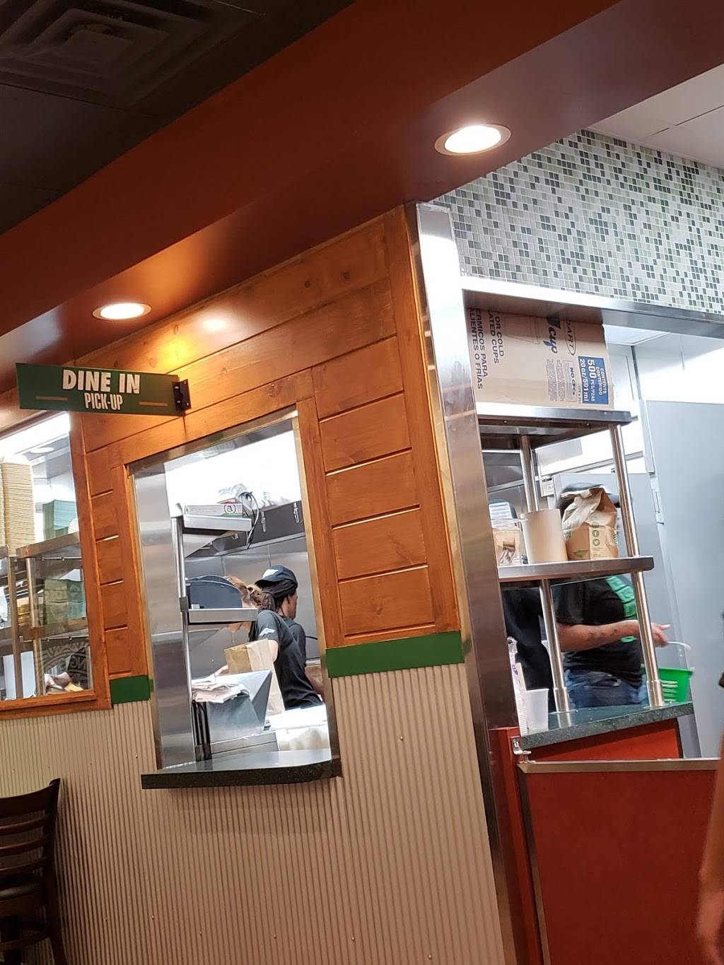 Wingstop | restaurant | 456 E 35th St, Chicago, IL 60616, USA | 3128426544 OR +1 312-842-6544