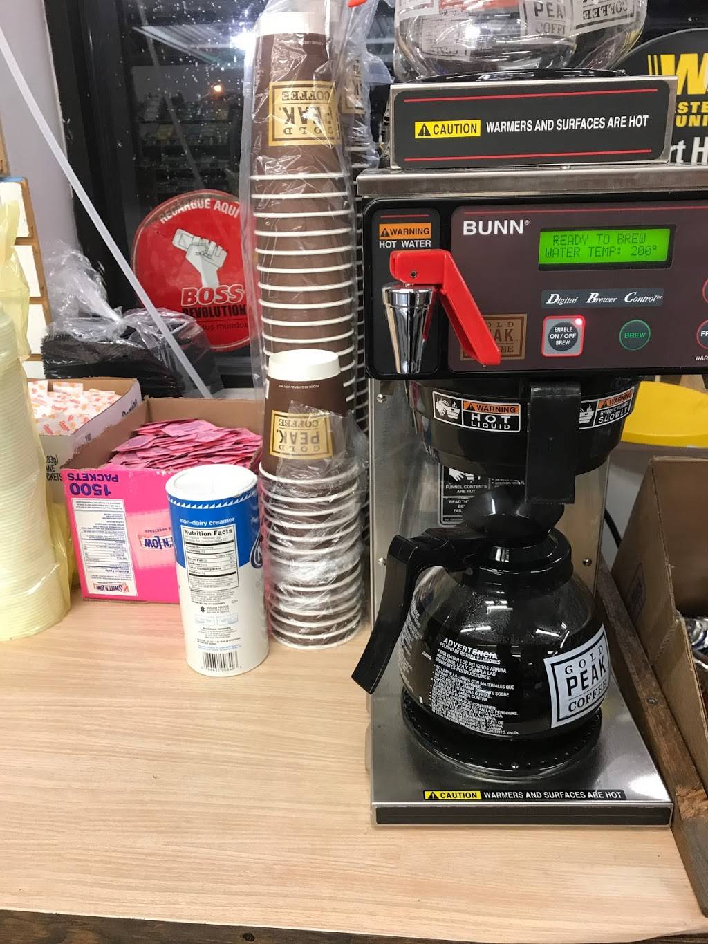 Fast Pik Market | restaurant | 511 E Atlantic St, Emporia, VA 23847, USA | 4346349777 OR +1 434-634-9777