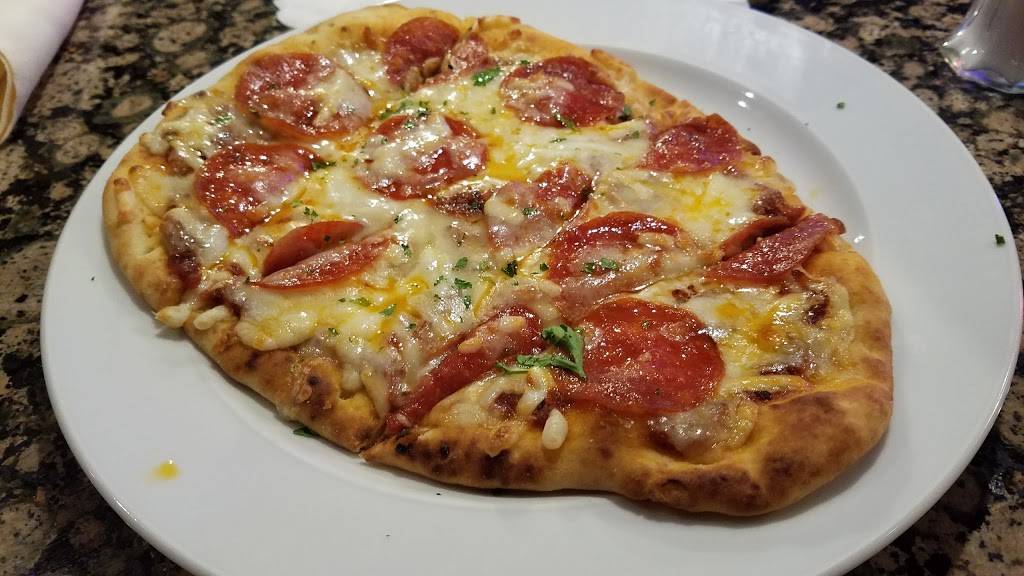 Scorzz Sports Bar & Grill | restaurant | 10 Laura Blvd, Norwich, CT 06360, USA | 8608895201 OR +1 860-889-5201