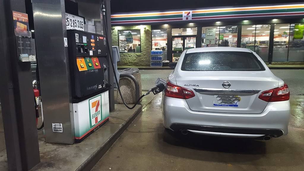 7-Eleven | bakery | 183 S Main St, East Windsor, CT 06088, USA | 8602926897 OR +1 860-292-6897