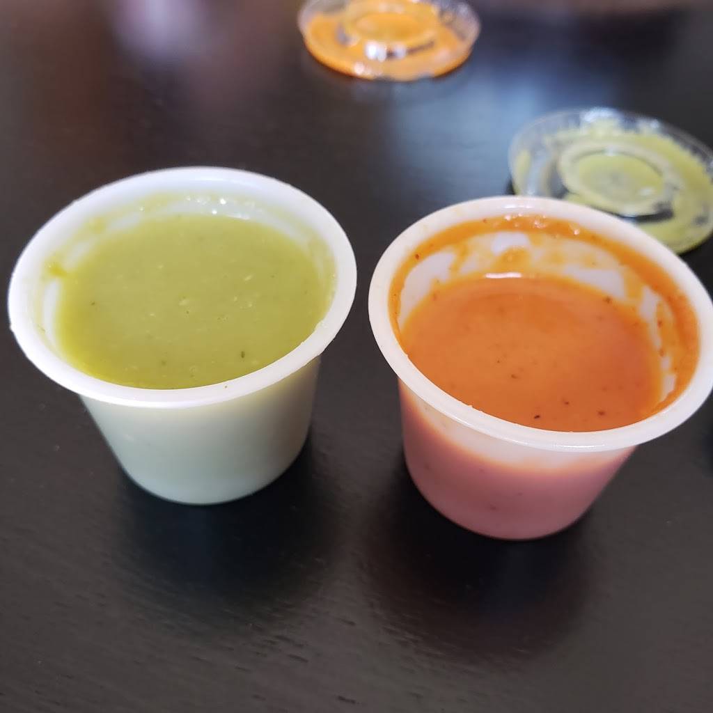 Tacos Salsas Y Carnitas | restaurant | 1615, 1021 W Hillcrest Dr # A, DeKalb, IL 60115, USA | 8157876898 OR +1 815-787-6898