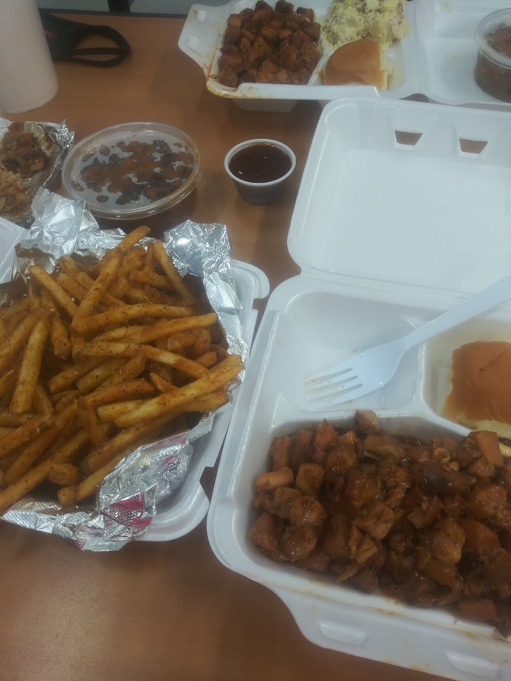 Robs Bayside BBQ | restaurant | 416 S Madera Ave, Madera, CA 93637, USA | 5593954100 OR +1 559-395-4100