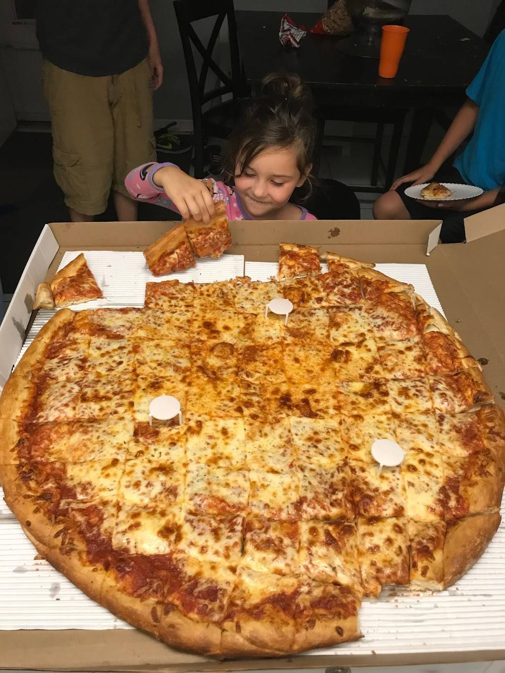 Brew and Brews Drive Thru and Pizza | restaurant | 326 N Springboro Pike, Dayton, OH 45449, USA | 9377161320 OR +1 937-716-1320