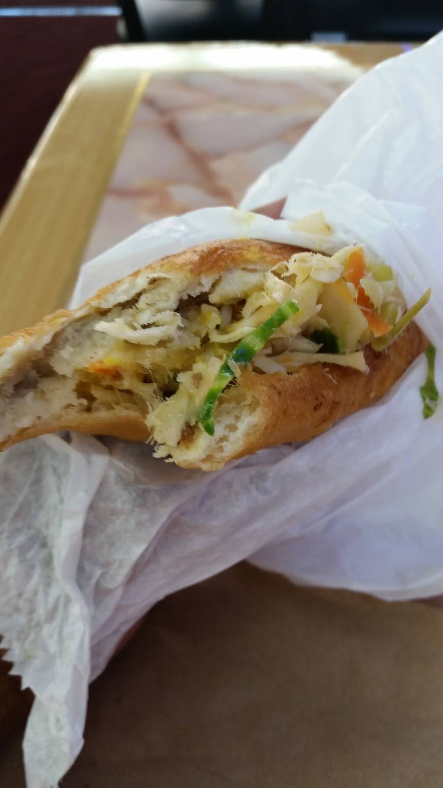 Singhs Roti Shop & Bar | restaurant | 13118 Liberty Ave, South Richmond Hill, NY 11419, USA | 7183235990 OR +1 718-323-5990