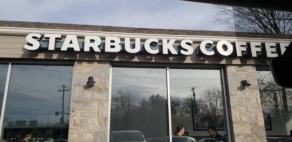 Starbucks | cafe | 379 Glen Cove Rd, Westbury, NY 11590, USA | 5168777222 OR +1 516-877-7222