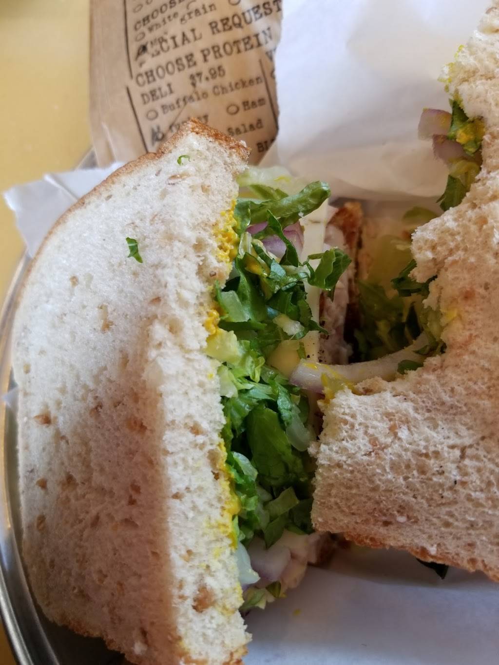 Brown Bag Deli | restaurant | 13169 Northwest Fwy, Houston, TX 77040, USA | 7136908600 OR +1 713-690-8600