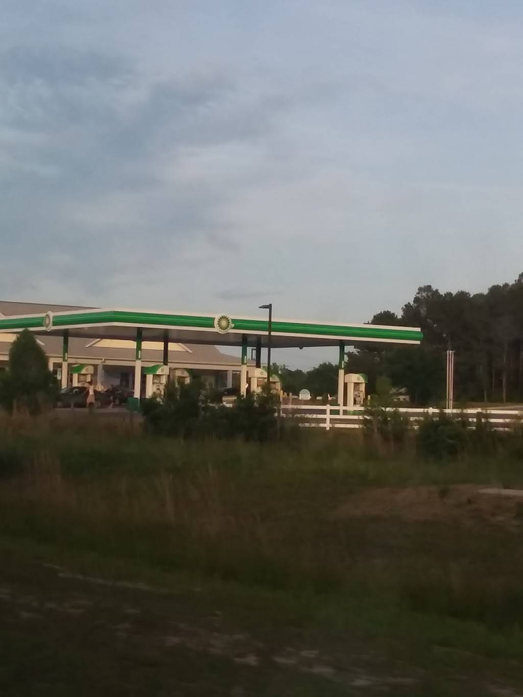 BP | restaurant | 905 Ocean Hwy E, Bolivia, NC 28422, USA | 9102537606 OR +1 910-253-7606