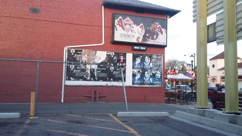 Which Wich Superior Sandwiches | meal takeaway | 2209 E Colfax Ave, Denver, CO 80206, USA | 3033555245 OR +1 303-355-5245