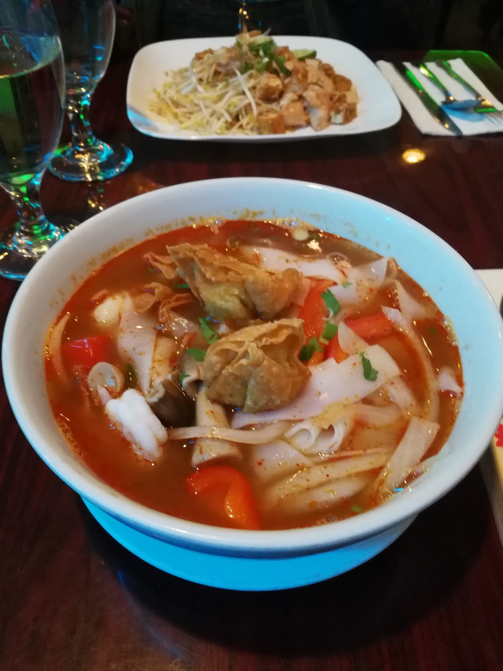 Thai Singha House | restaurant | 3906B Chestnut St, Philadelphia, PA 19104, USA | 2153828001 OR +1 215-382-8001