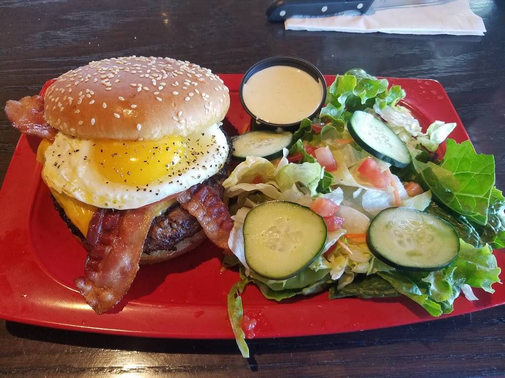 Red Robin Gourmet Burgers and Brews | restaurant | 2235 S Santan Village Pkwy, Gilbert, AZ 85295, USA | 4808994338 OR +1 480-899-4338