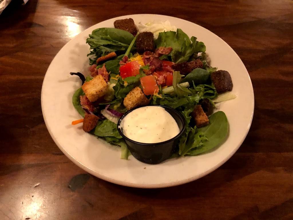 Mallards Roadhouse | restaurant | 201 MO-7, Clinton, MO 64735, USA | 6608853824 OR +1 660-885-3824