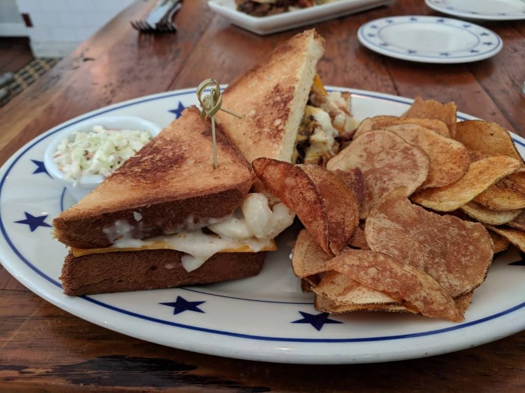 Southern Cut Barbecue | restaurant | 198 E Delaware Pl, Chicago, IL 60611, USA | 3122808887 OR +1 312-280-8887