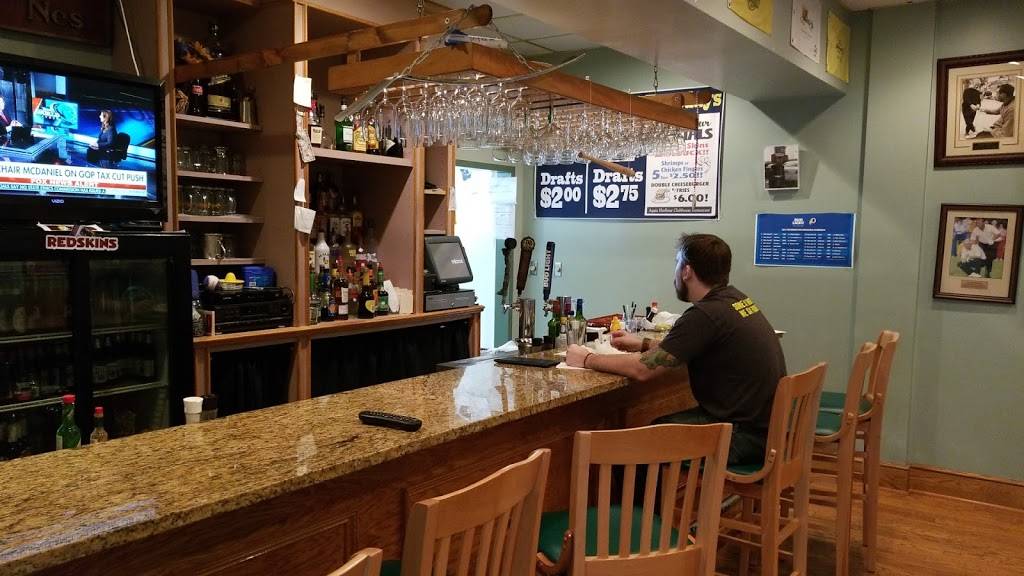 The Clubhouse at Aquia Harbour | restaurant | 204 Bow Cove, Stafford, VA 22554, USA | 5402880091 OR +1 540-288-0091