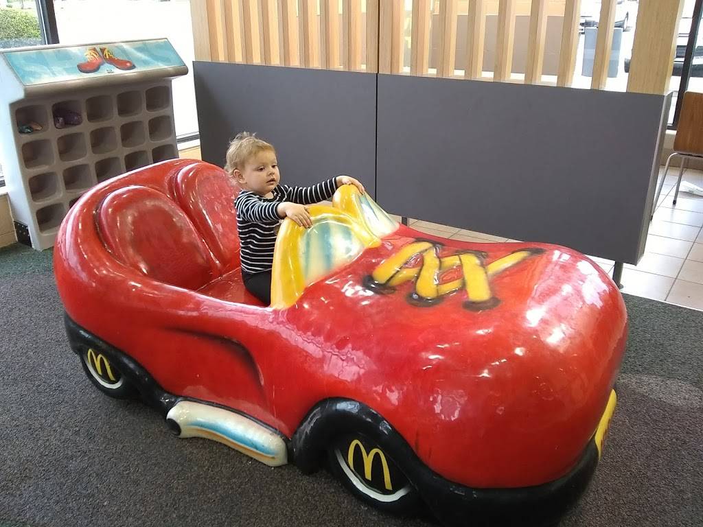 McDonalds | cafe | 30050 Three Notch Rd, Charlotte Hall, MD 20622, USA | 3018845770 OR +1 301-884-5770