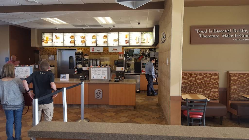 Chick-fil-A | restaurant | 950 Cpl Max Donahue Ln, Highlands Ranch, CO 80129, USA | 3034701300 OR +1 303-470-1300