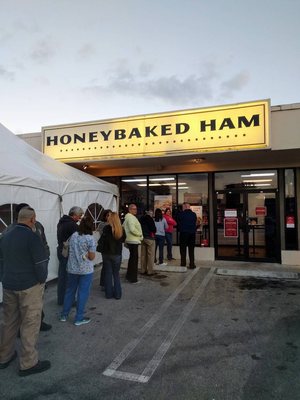 The Honey Baked Ham Company | meal takeaway | 9385 SW 40th St, Miami, FL 33165, USA | 3052270202 OR +1 305-227-0202