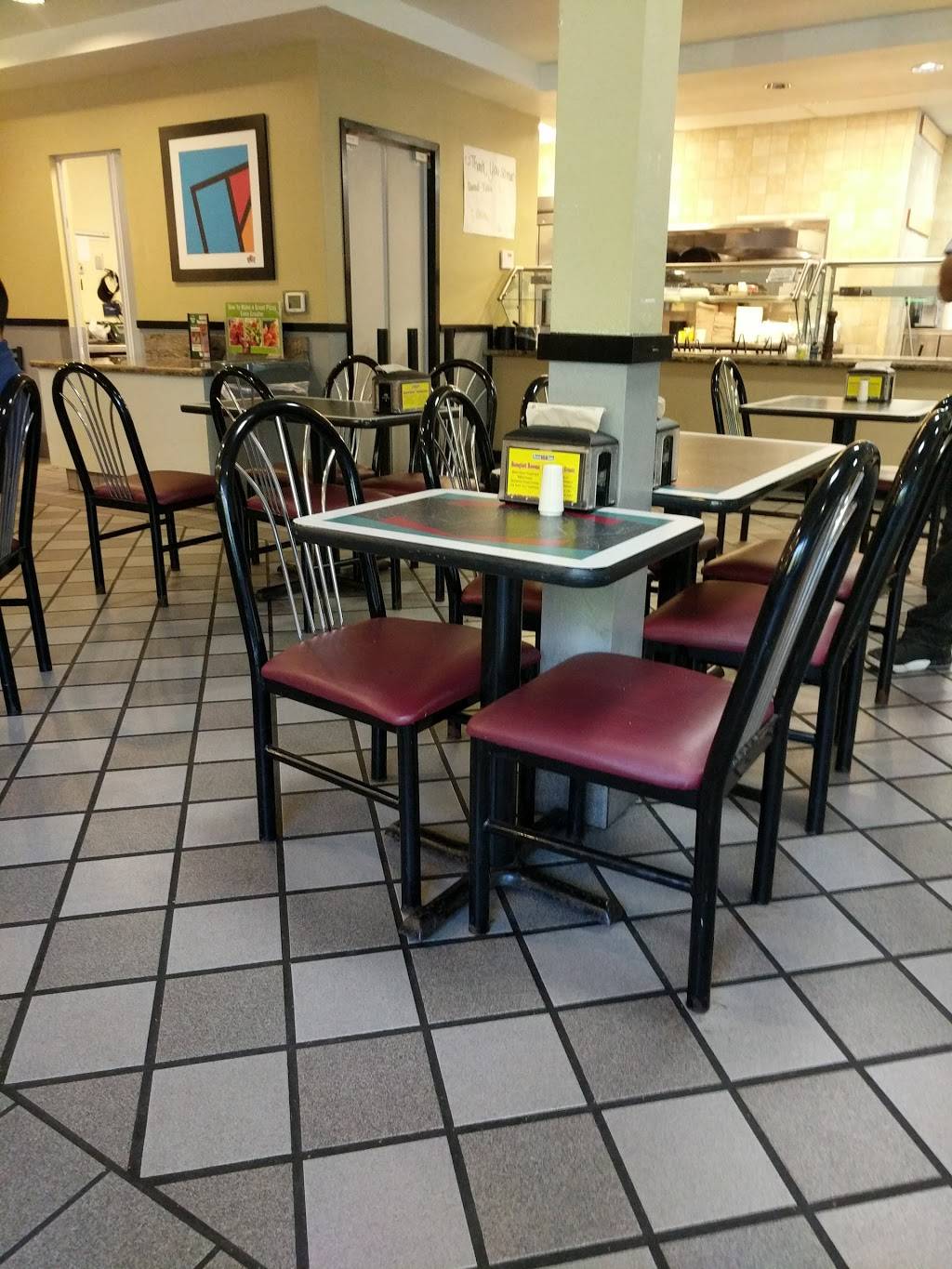 Round Table Pizza | meal delivery | 1220 Oakmead Pkwy, Sunnyvale, CA 94085, USA | 4089709000 OR +1 408-970-9000