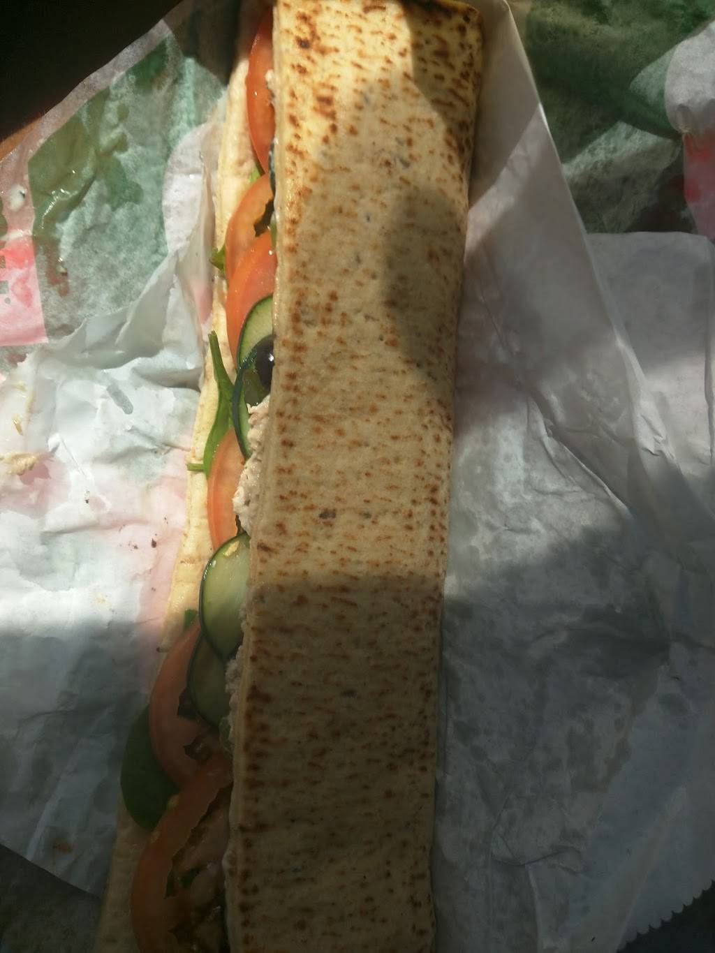 Subway Restaurants | restaurant | 124 Lomas Santa Fe Dr, Plaza Ste 101, Solana Beach, CA 92075, USA | 8587921158 OR +1 858-792-1158