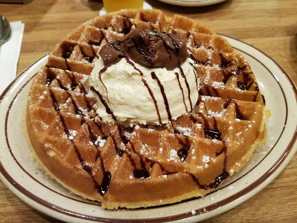 Totem Family Dining | restaurant | 4410 Rucker Ave, Everett, WA 98203, USA | 4252523277 OR +1 425-252-3277