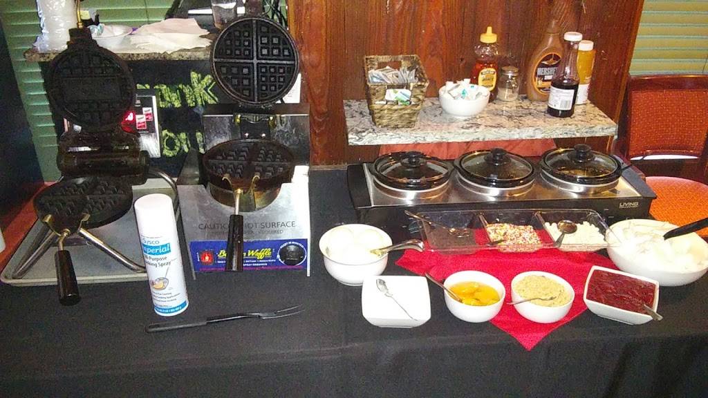 Tom-Tom Tap | night club | 107 2nd St E, Ottumwa, IA 52501, USA | 6416828051 OR +1 641-682-8051