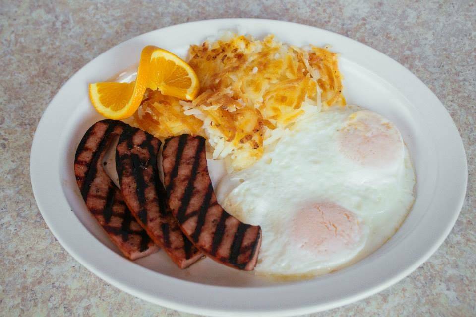 The Corner Cafe | restaurant | 100 S 6th St, Petersburg, IL 62675, USA | 2176326040 OR +1 217-632-6040