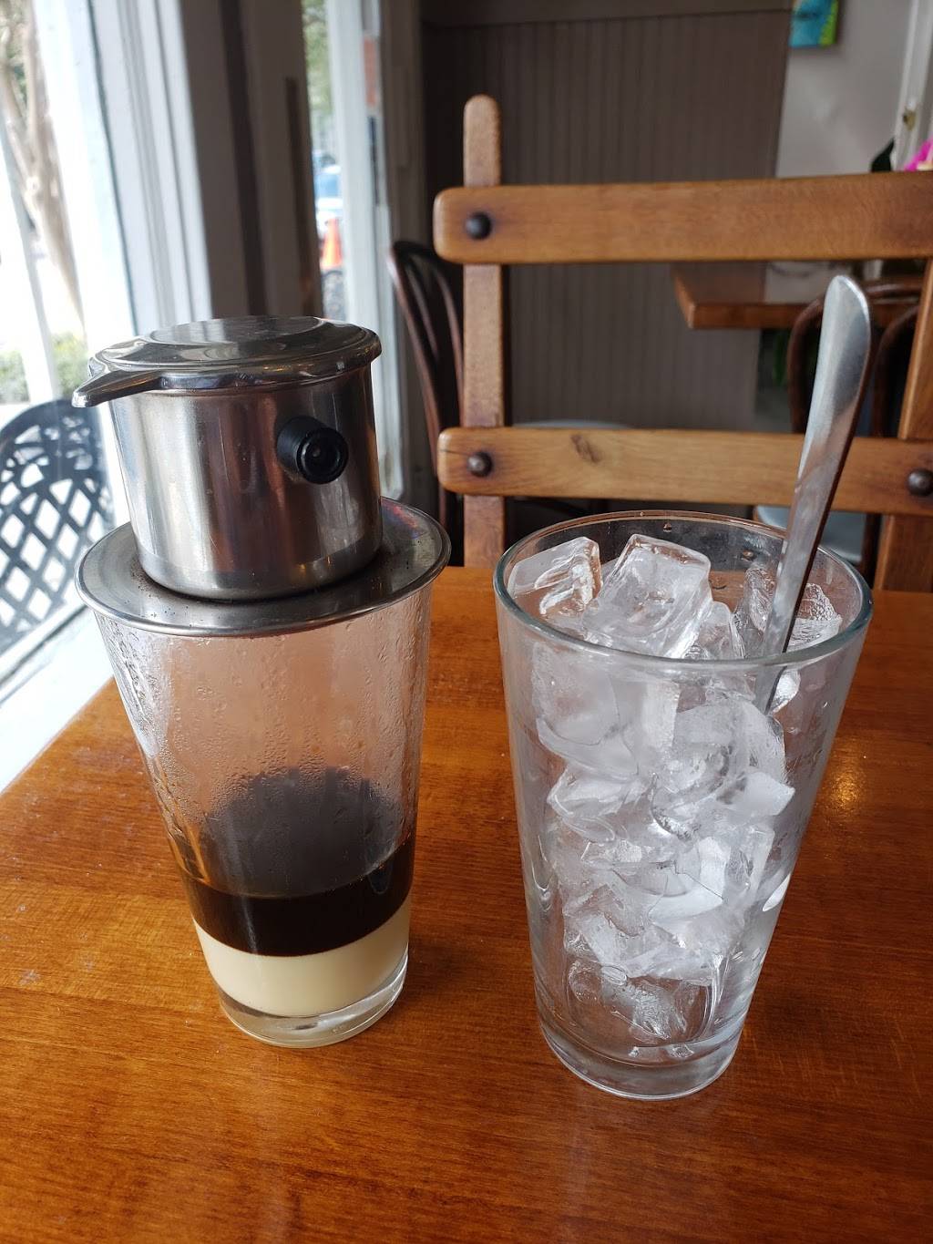 Les Baguette Banh Mi Cafe | restaurant | 4607 Dryades St #5529, New Orleans, LA 70115, USA | 5048952620 OR +1 504-895-2620