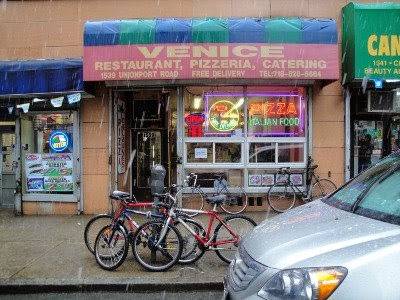 Venice Pizzeria | meal delivery | 1539 Unionport Rd, The Bronx, NY 10462, USA | 7188285664 OR +1 718-828-5664