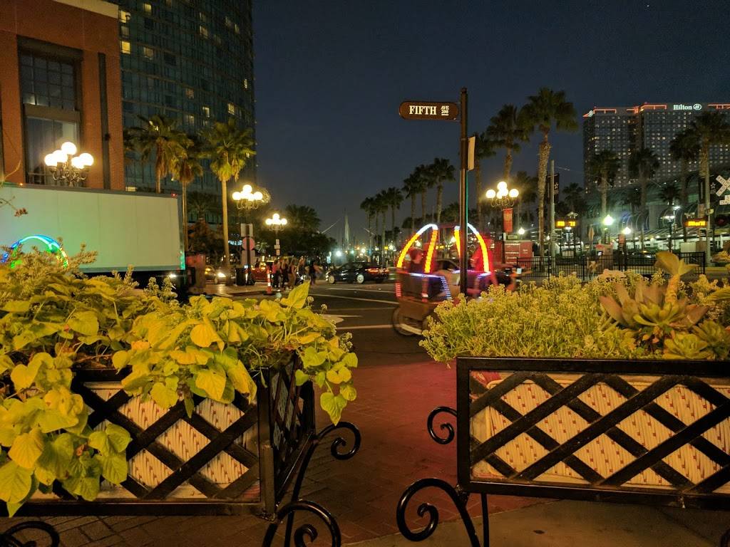 Lou & Mickeys | restaurant | 224 Fifth Ave, San Diego, CA 92101, USA | 6192374900 OR +1 619-237-4900