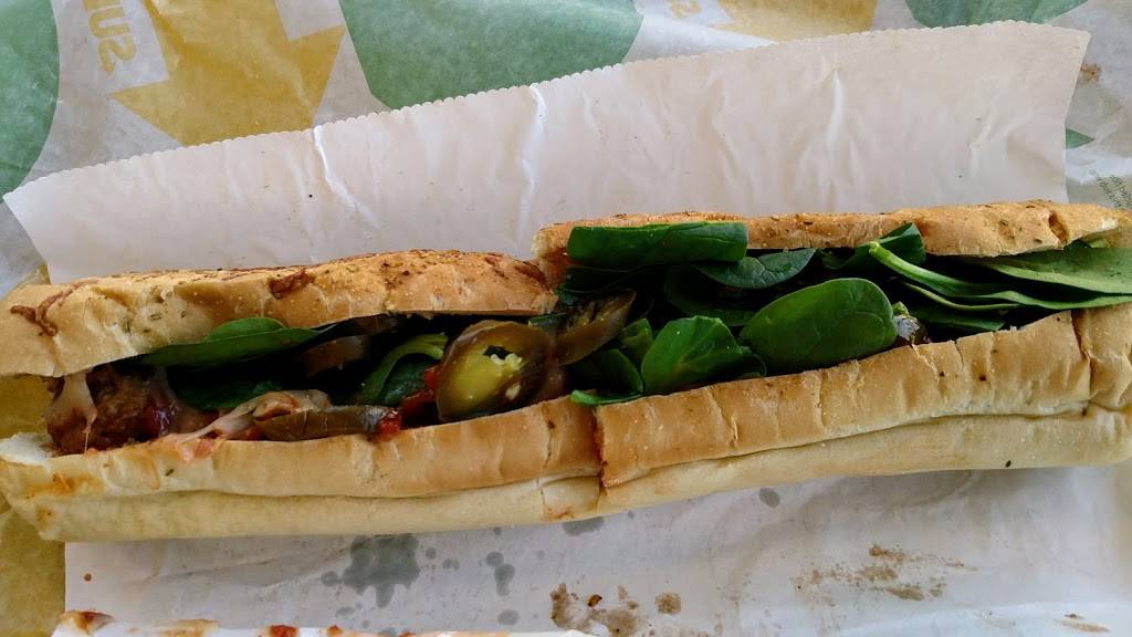 Subway Restaurants | restaurant | 4101 W Lawrence Ave, Chicago, IL 60630, USA | 7736850777 OR +1 773-685-0777