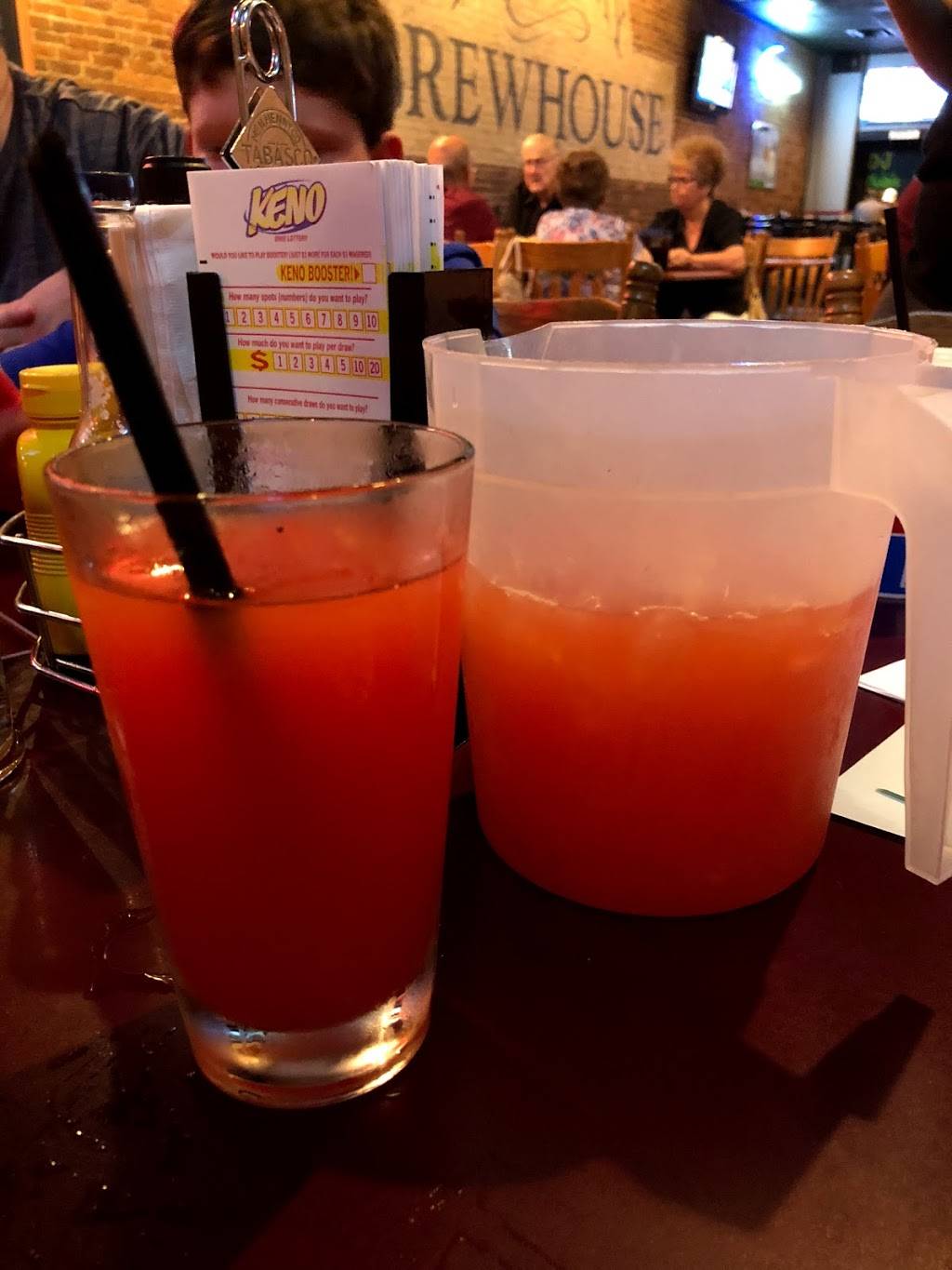 Broadway Brewhouse | restaurant | 3828, 127 S Broadway St, New Philadelphia, OH 44663, USA | 3303439231 OR +1 330-343-9231