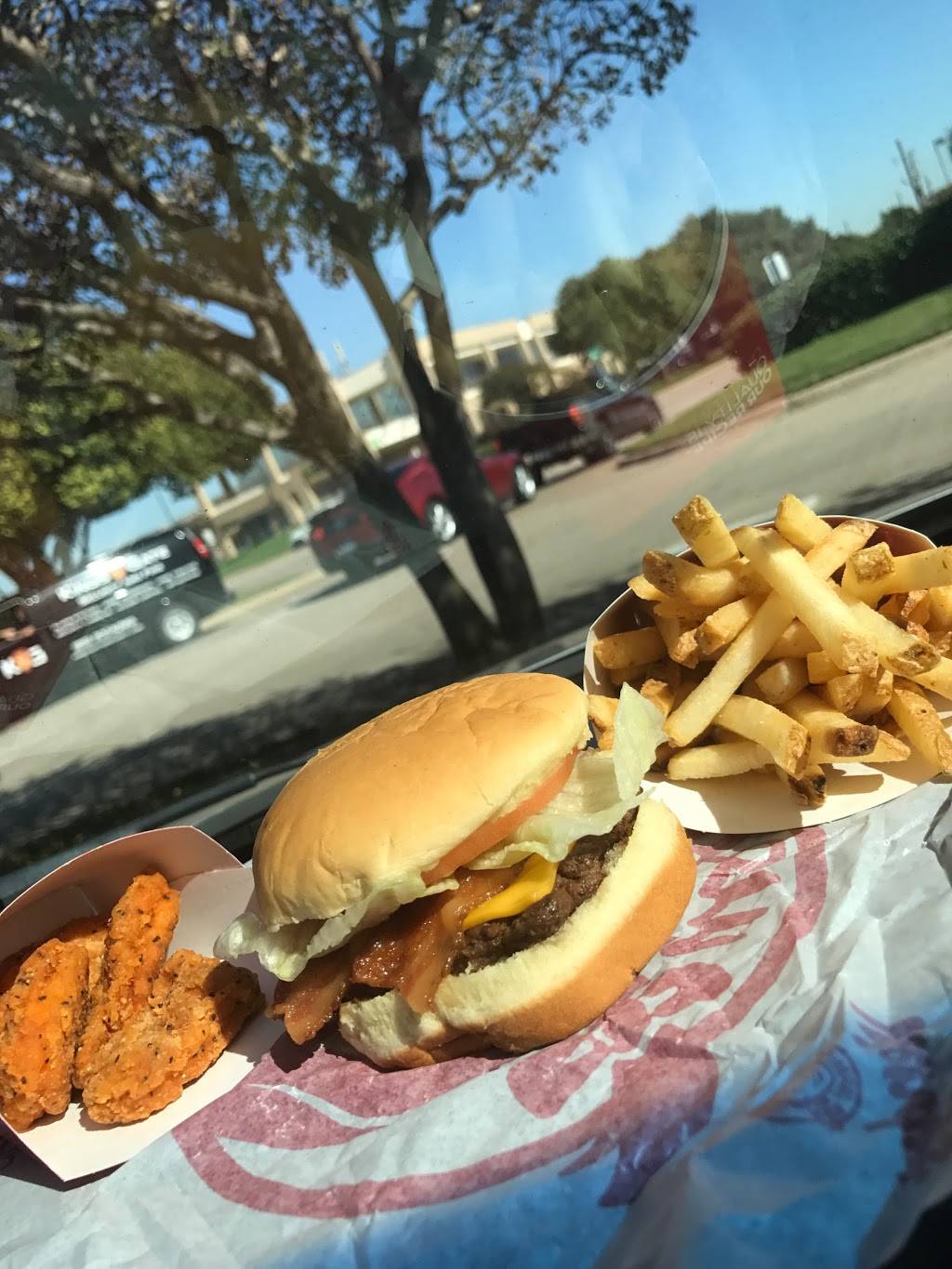 Wendys | restaurant | 1005 W, Carrollton, TX 75006, USA | 9723955360 OR +1 972-395-5360