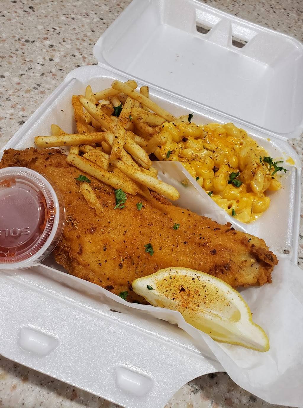 Roux Raw Bar and Grill | restaurant | 2280 Executive Dr, Hampton, VA 23666, USA | 7579646722 OR +1 757-964-6722